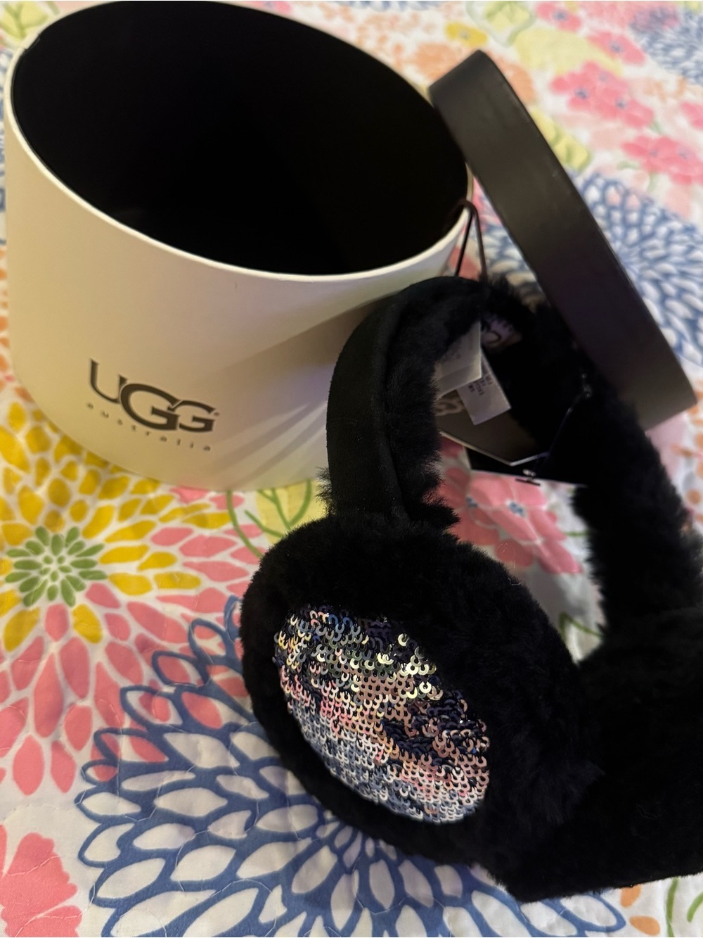 NWT Ugg black / sparkly earmuffs